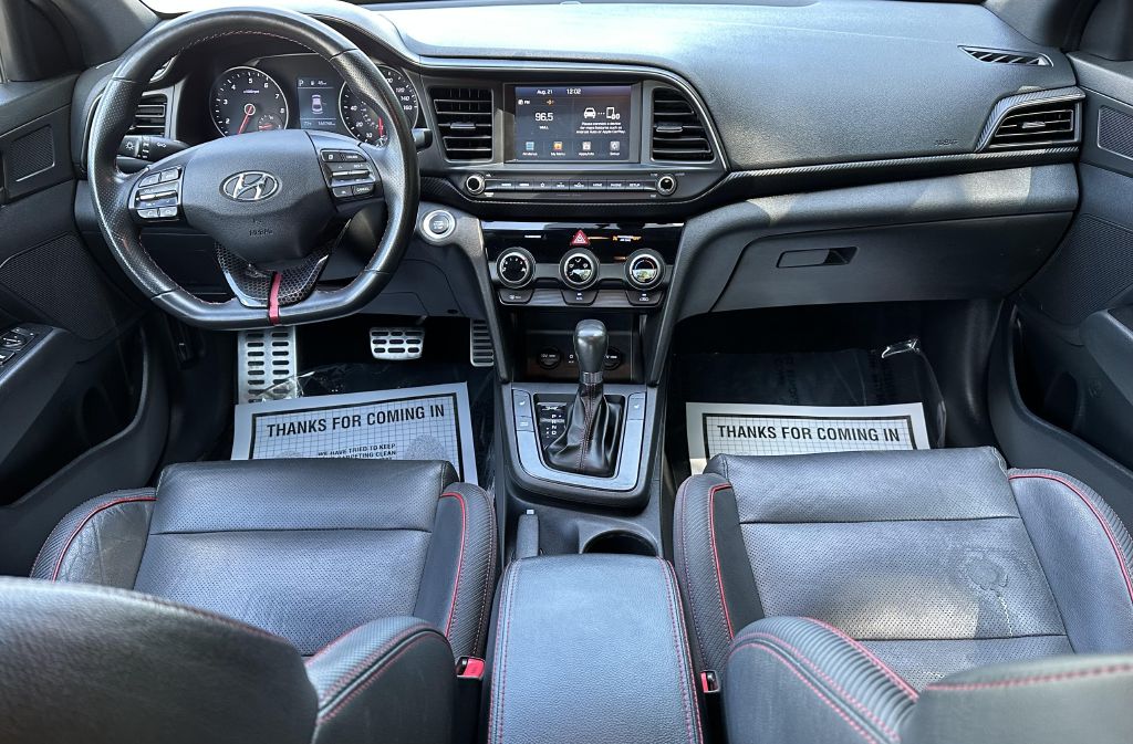 Photo 11 of this HYUNDAI ELANTRA