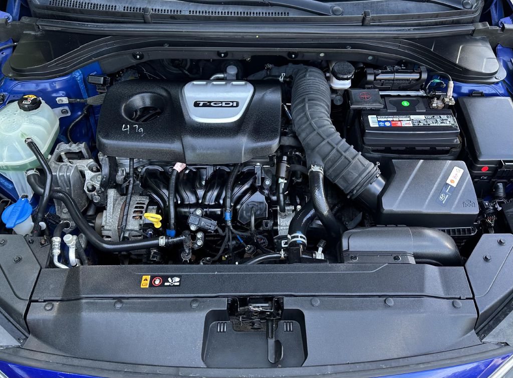 Photo 13 of this HYUNDAI ELANTRA