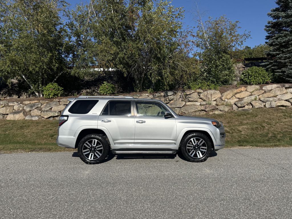 Photo 2 of this TOYOTA 4RUNNER