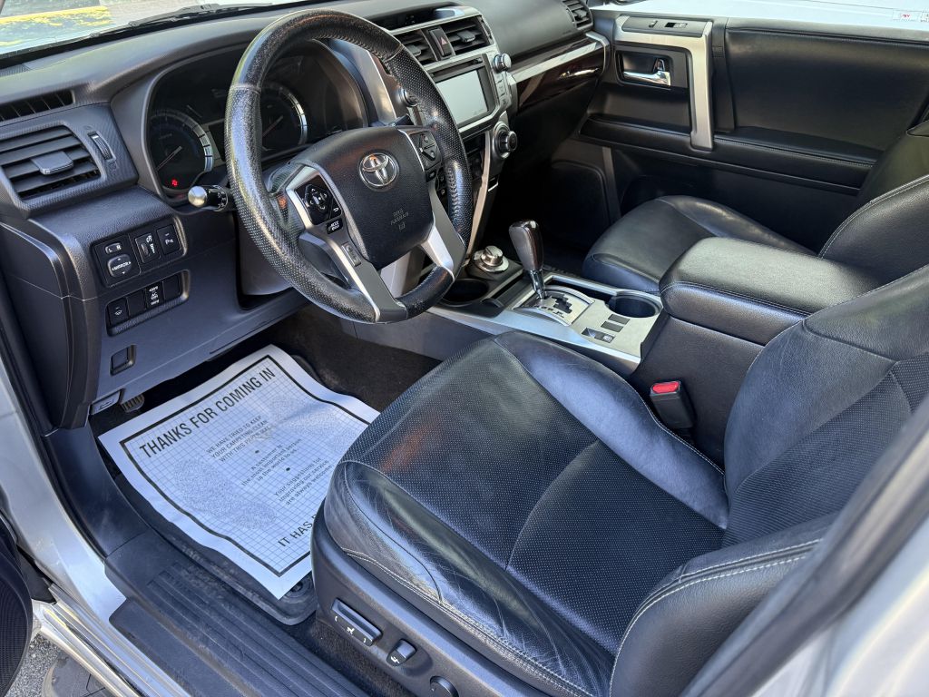 Photo 7 of this TOYOTA 4RUNNER