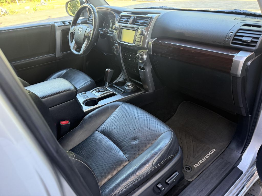 Photo 9 of this TOYOTA 4RUNNER