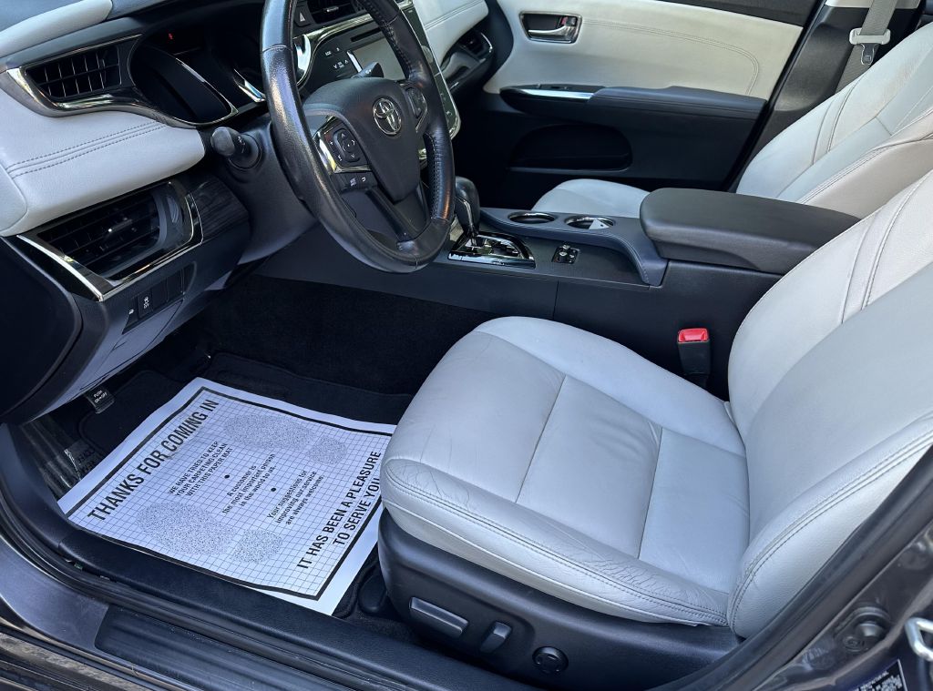 Photo 7 of this TOYOTA AVALON