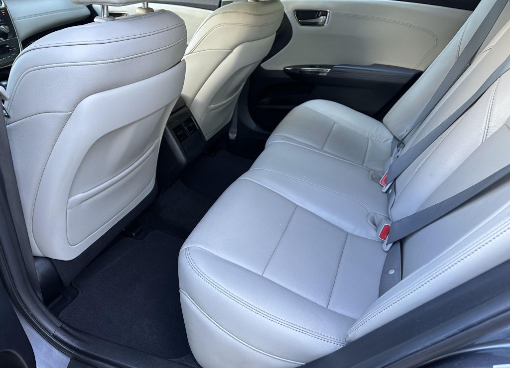 Photo 8 of this TOYOTA AVALON