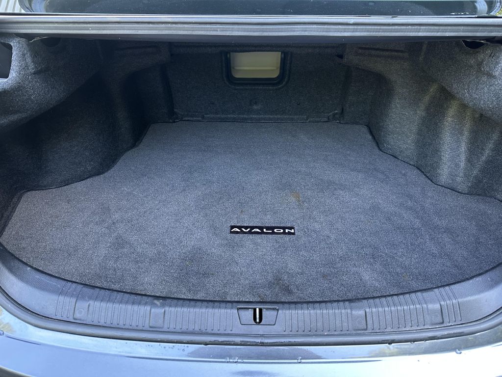 Photo 12 of this TOYOTA AVALON