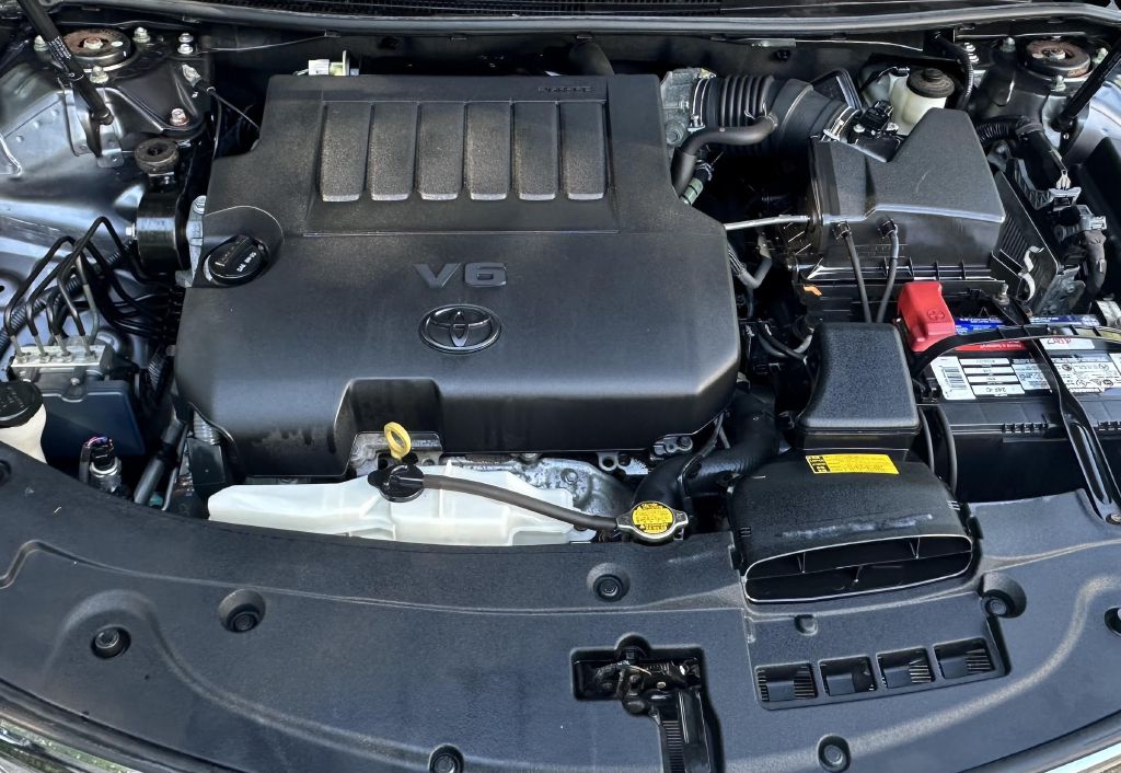 Photo 13 of this TOYOTA AVALON