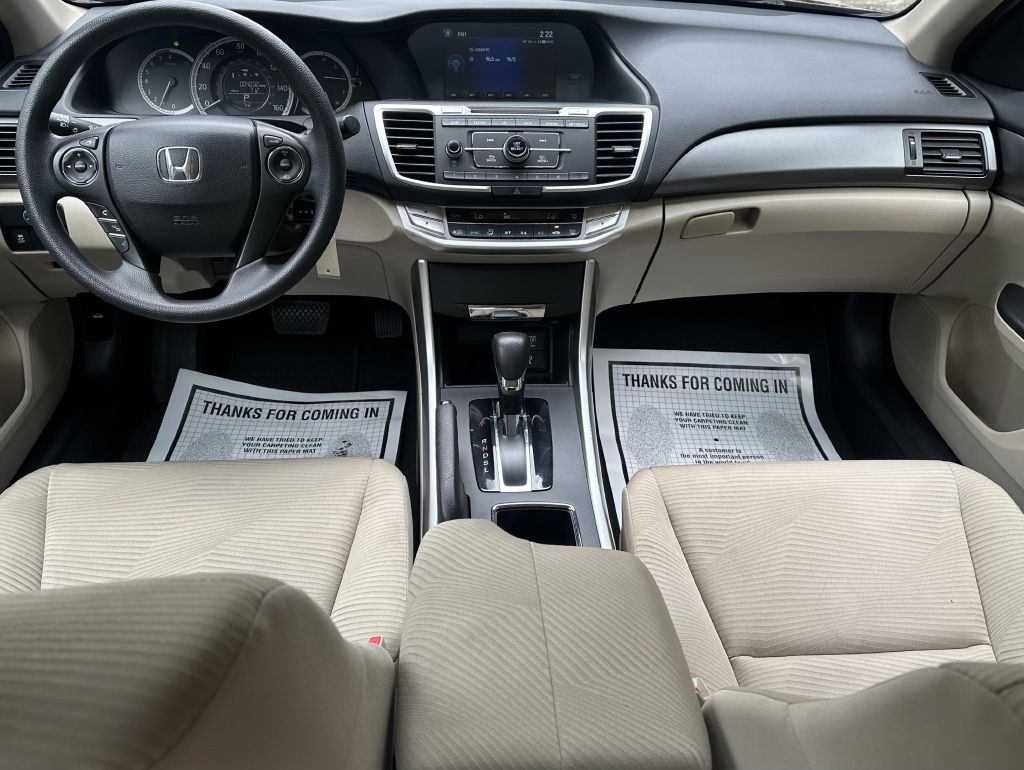 Photo 11 of this HONDA ACCORD