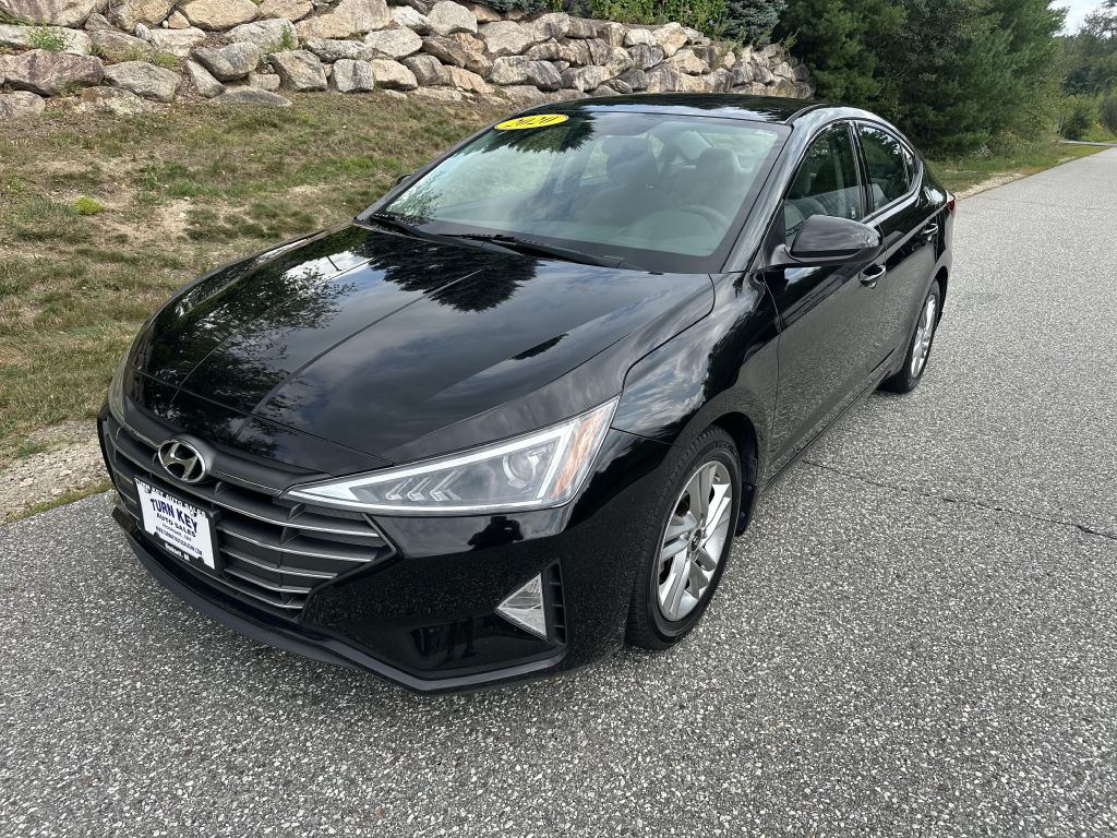 Photo 4 of this HYUNDAI ELANTRA
