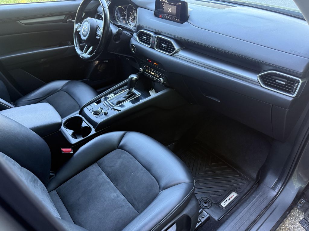 Photo 9 of this MAZDA CX-5