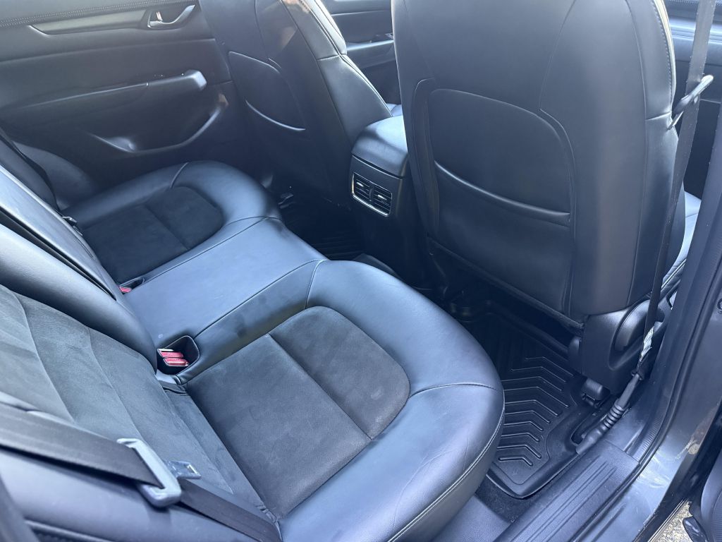 Photo 10 of this MAZDA CX-5