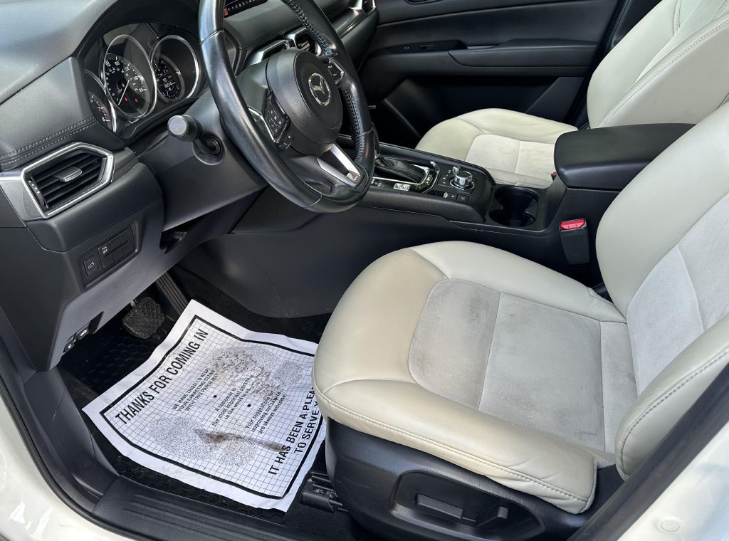 Photo 7 of this MAZDA CX-5