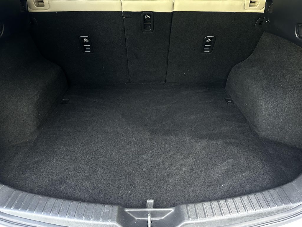 Photo 12 of this MAZDA CX-5