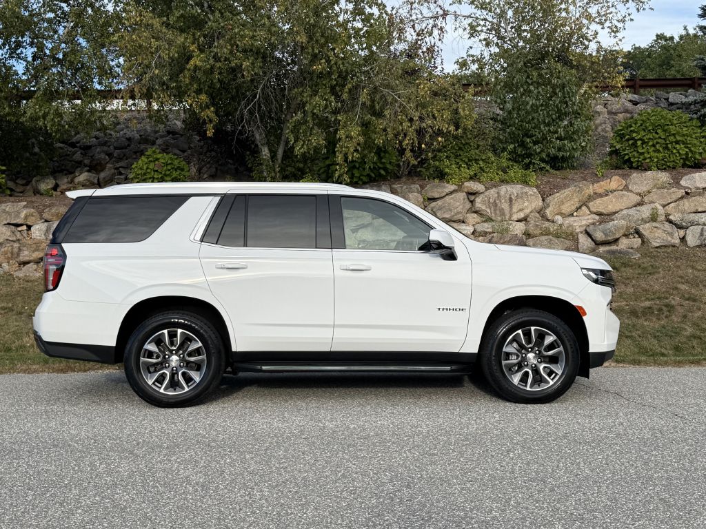 Photo 2 of this CHEVROLET TAHOE