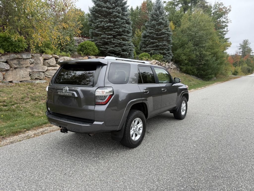 Photo 3 of this TOYOTA 4RUNNER