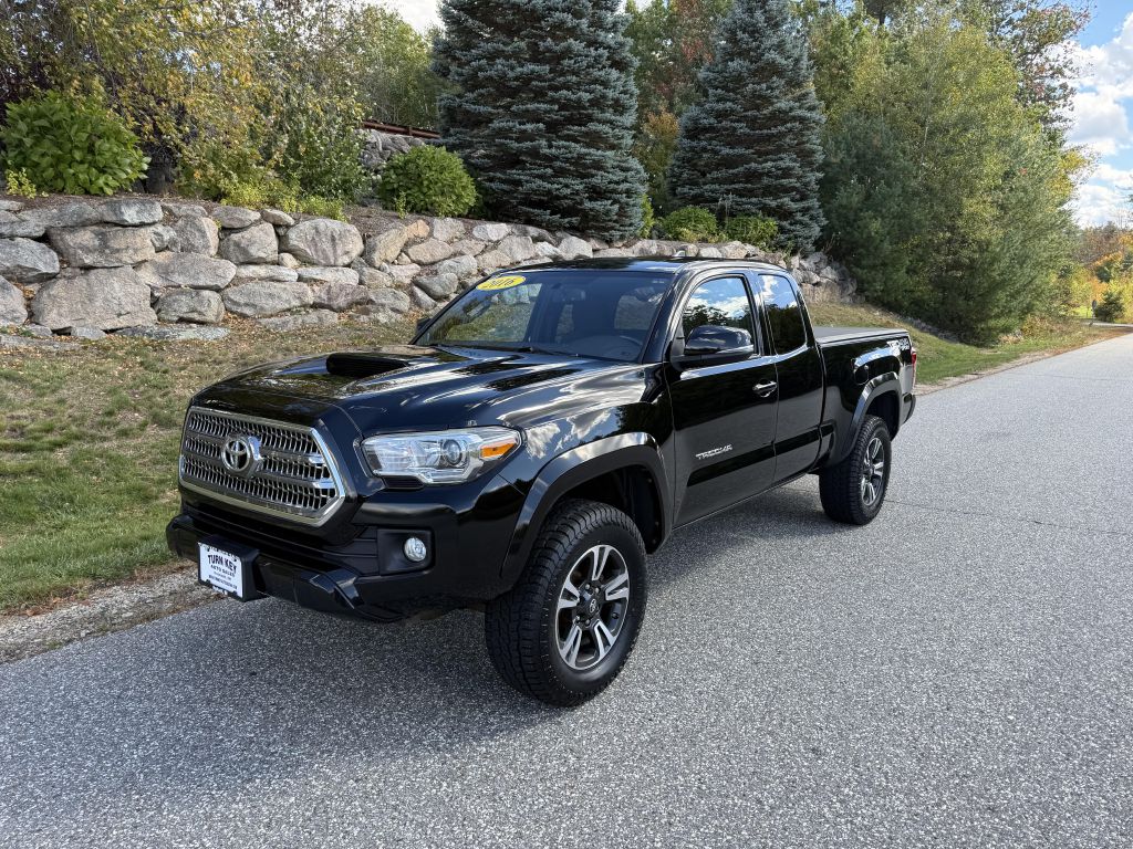 Photo 4 of this TOYOTA TACOMA