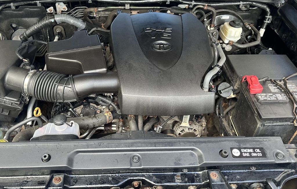 Photo 13 of this TOYOTA TACOMA