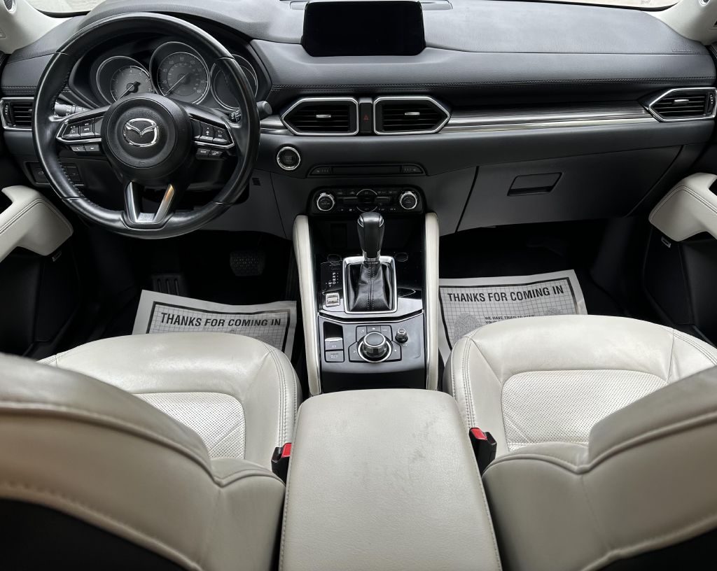 Photo 11 of this MAZDA CX-5