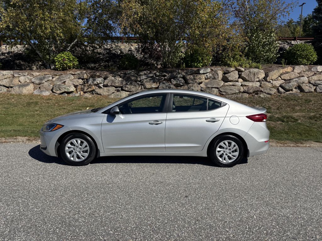 Photo 5 of this HYUNDAI ELANTRA