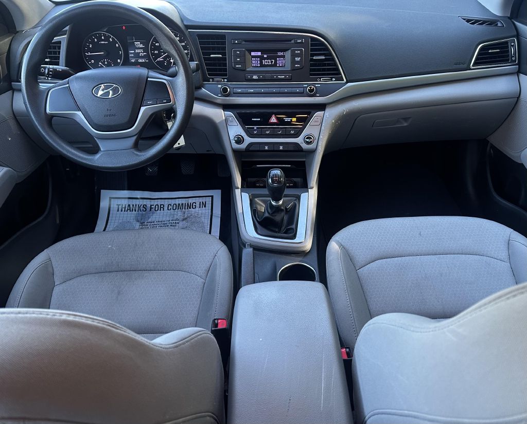 Photo 11 of this HYUNDAI ELANTRA