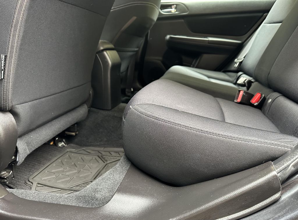 Photo 8 of this SUBARU IMPREZA