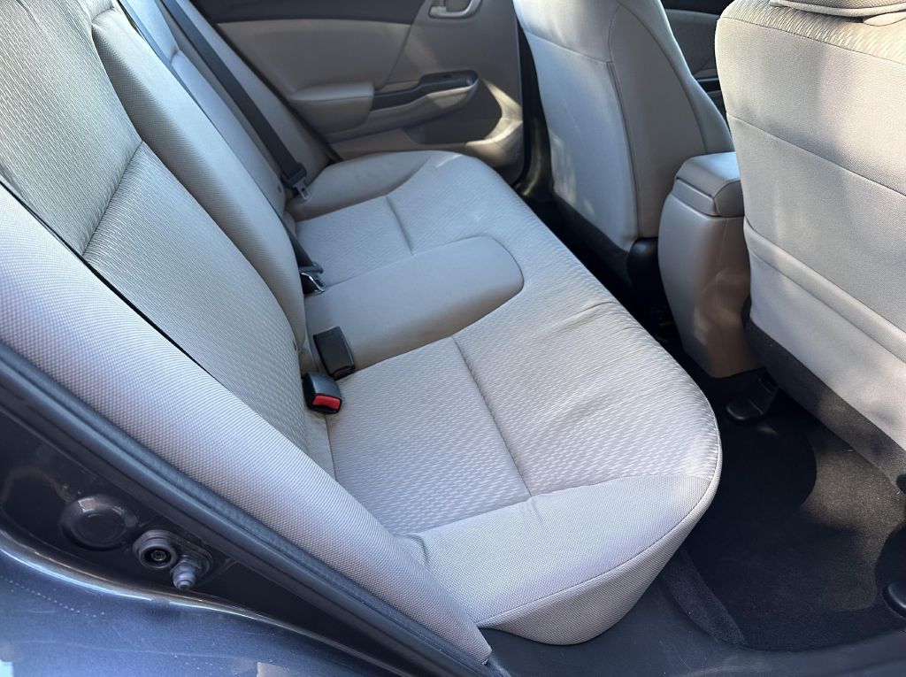 Photo 10 of this HONDA CIVIC