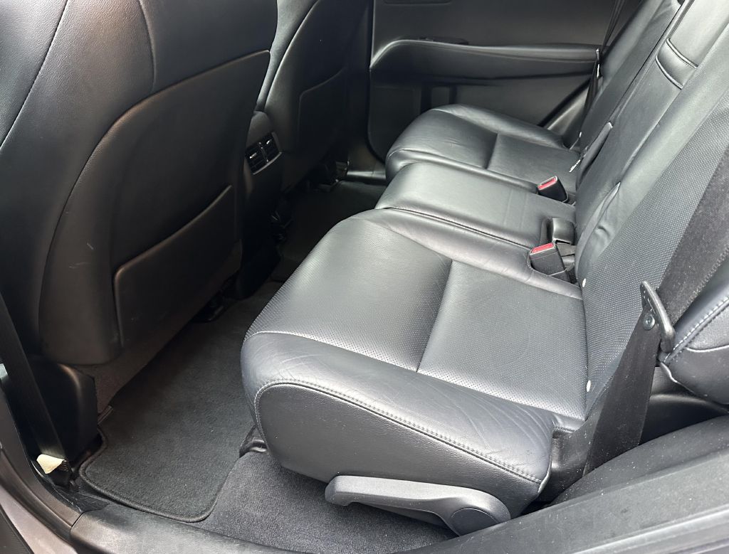 Photo 8 of this LEXUS RX