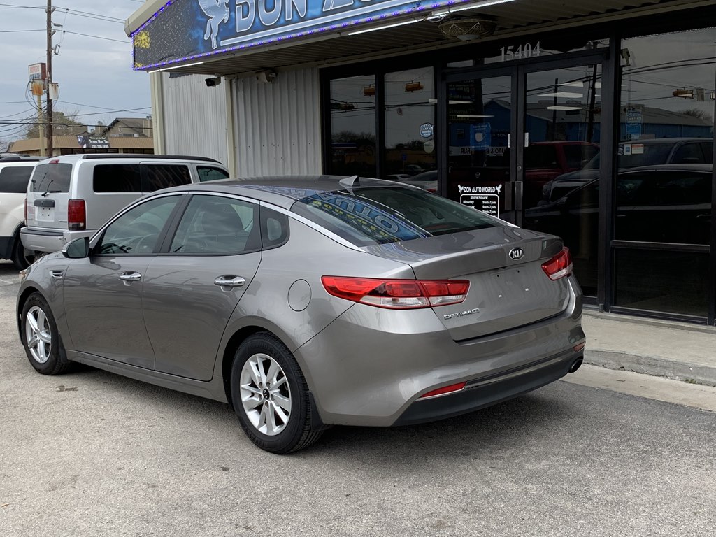 Photo 4 of this KIA OPTIMA