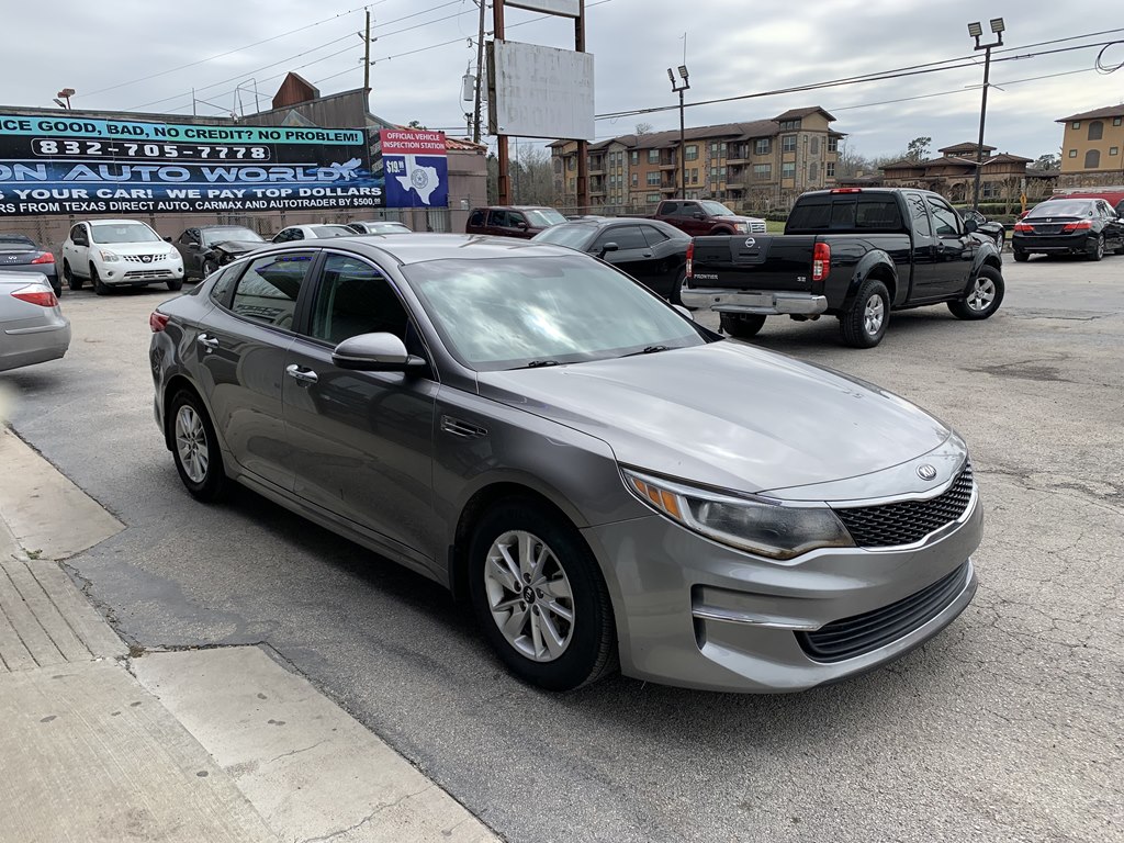 Photo 3 of this KIA OPTIMA