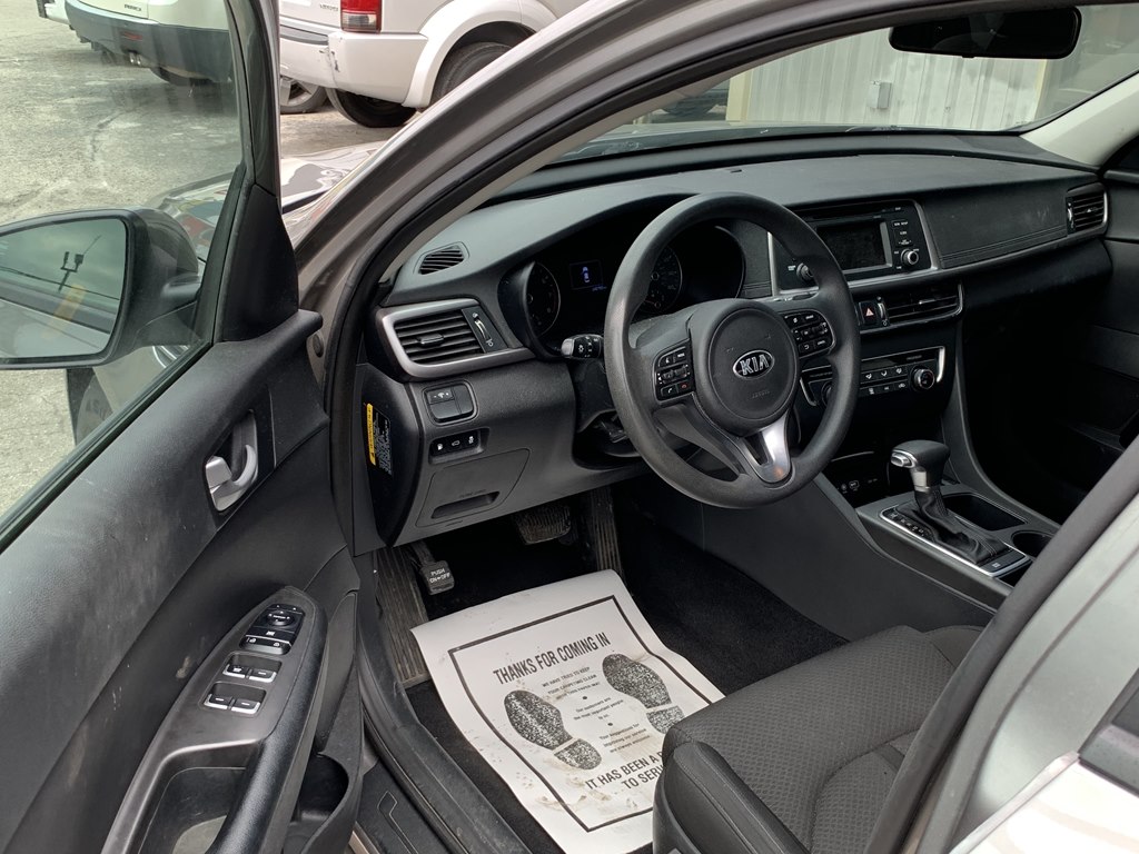 Photo 9 of this KIA OPTIMA