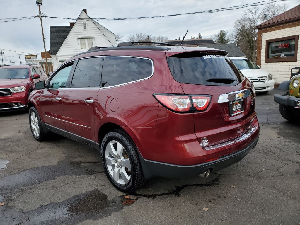 Photo 3 of this CHEVROLET TRAVERSE