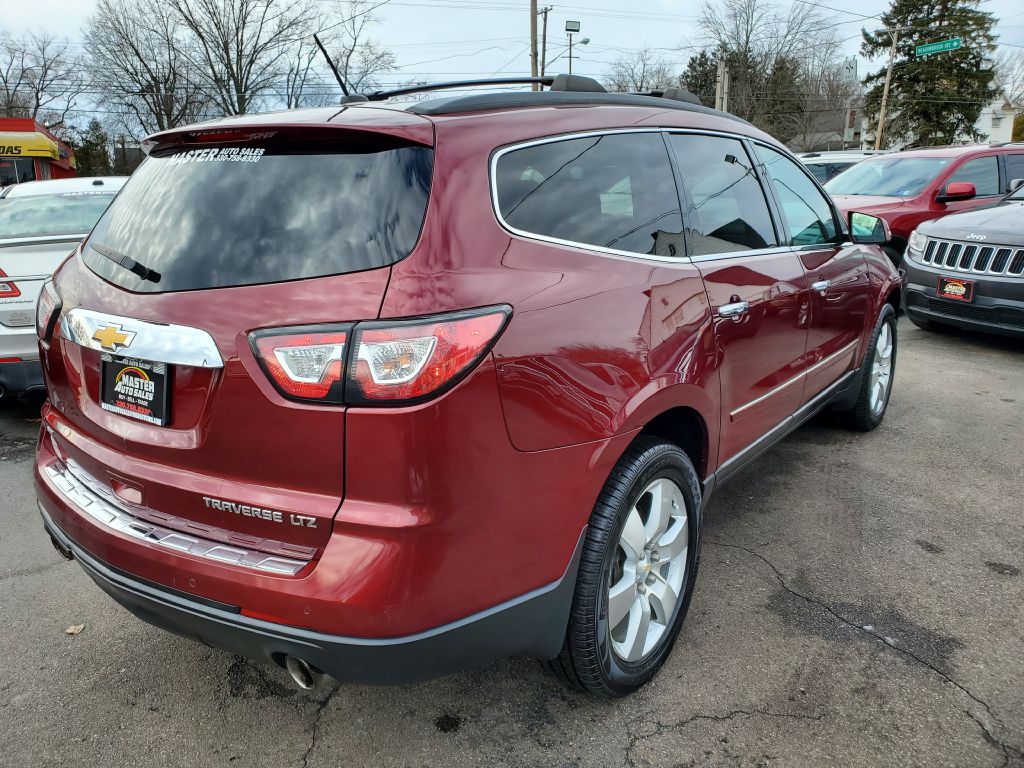 Photo 5 of this CHEVROLET TRAVERSE