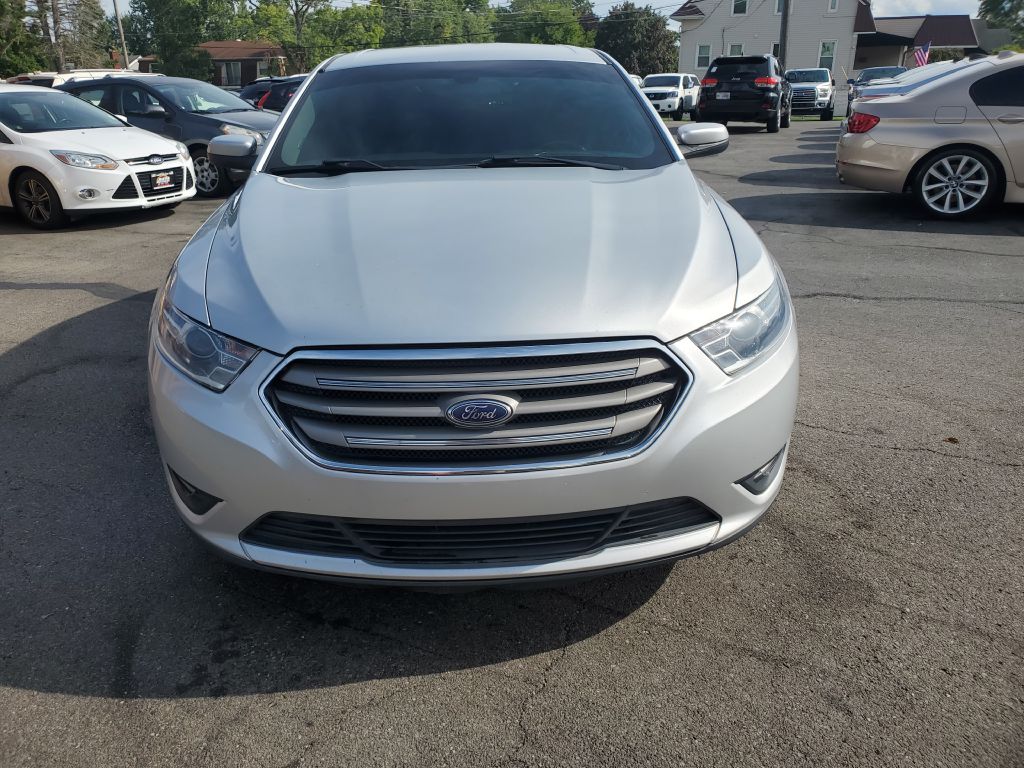 Photo 8 of this FORD TAURUS