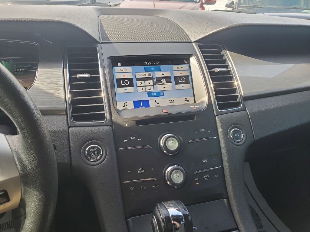 Photo 12 of this FORD TAURUS