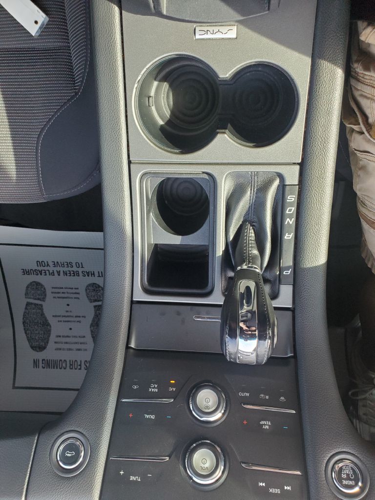 Photo 14 of this FORD TAURUS