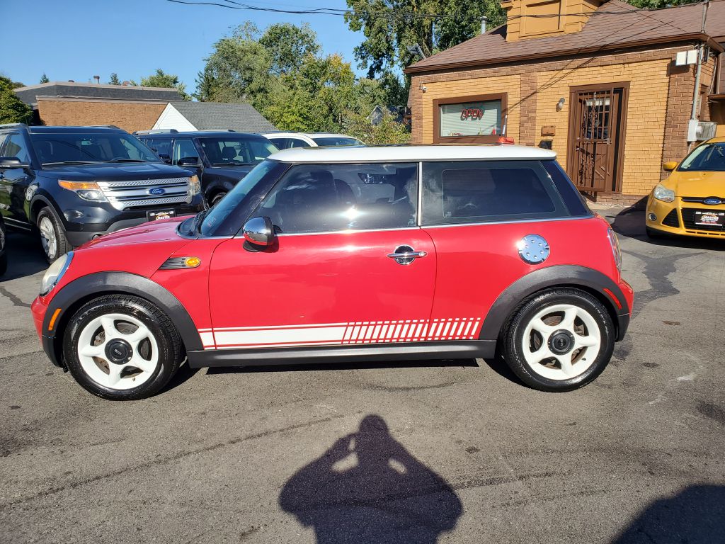 Photo 2 of this MINI COOPER
