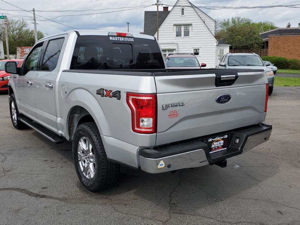 Photo 4 of this FORD F150