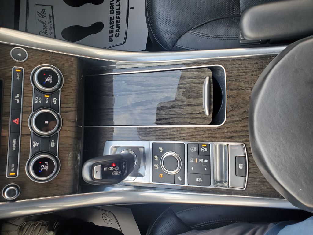 Photo 16 of this LAND ROVER RANGE ROVER SPO
