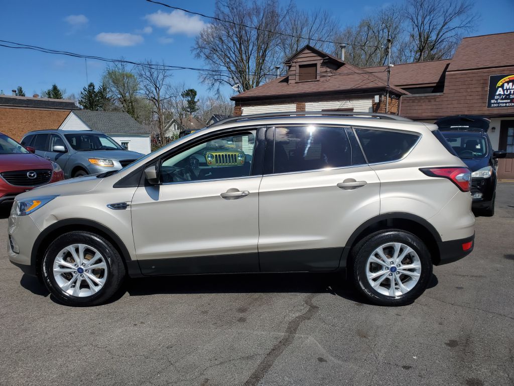 Photo 2 of this FORD ESCAPE