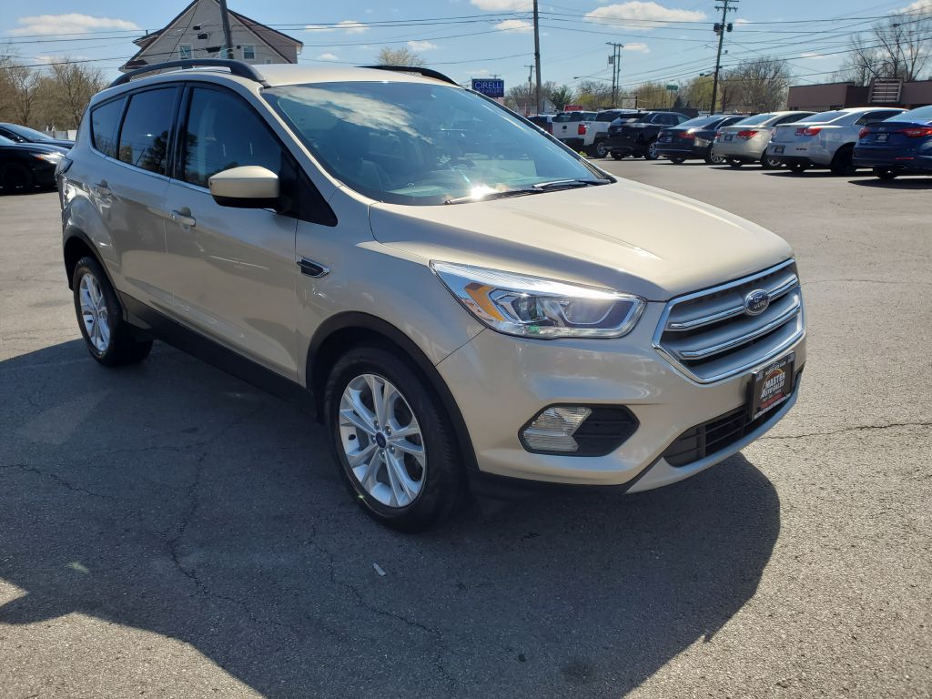 Photo 7 of this FORD ESCAPE