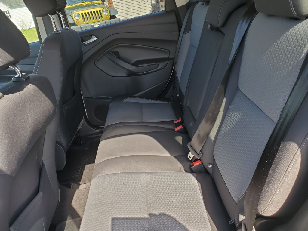 Photo 11 of this FORD ESCAPE