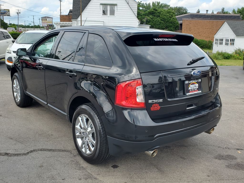 Photo 4 of this FORD EDGE