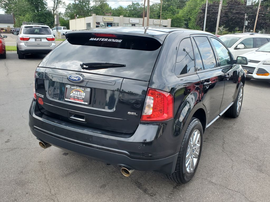 Photo 6 of this FORD EDGE