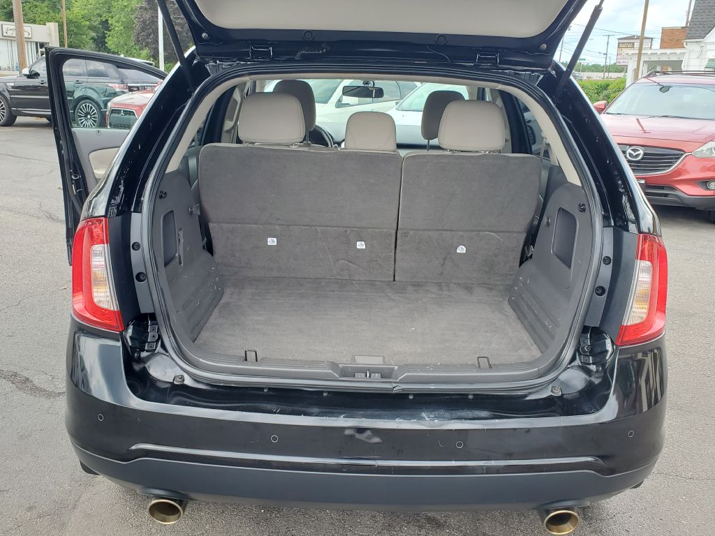 Photo 20 of this FORD EDGE