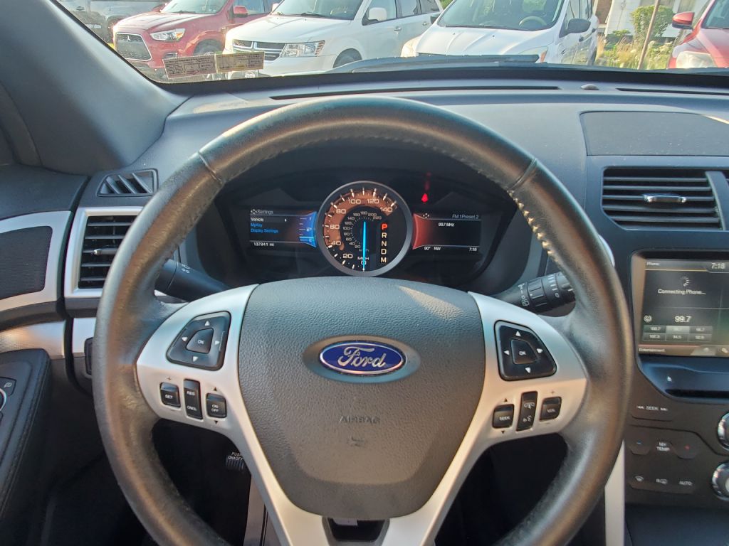 Photo 18 of this FORD EXPLORER