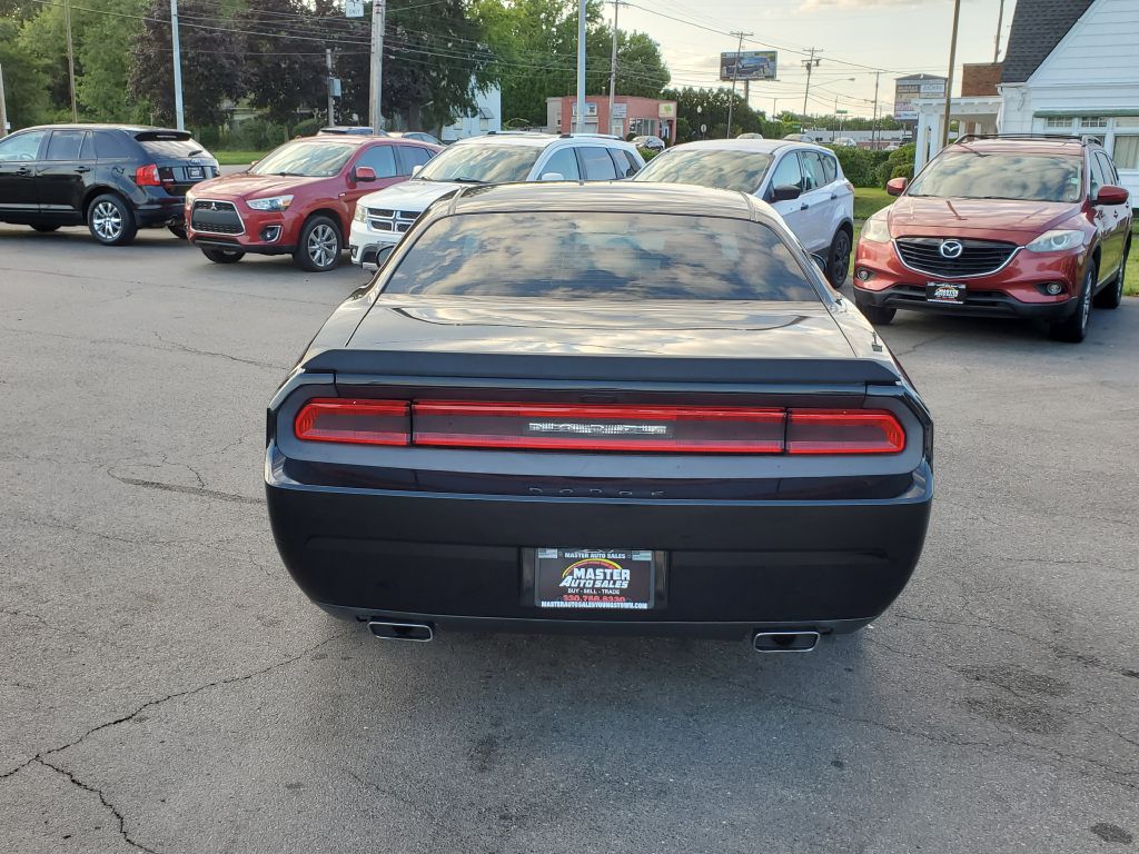 Photo 5 of this DODGE CHALLENGER