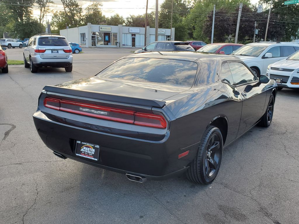 Photo 6 of this DODGE CHALLENGER