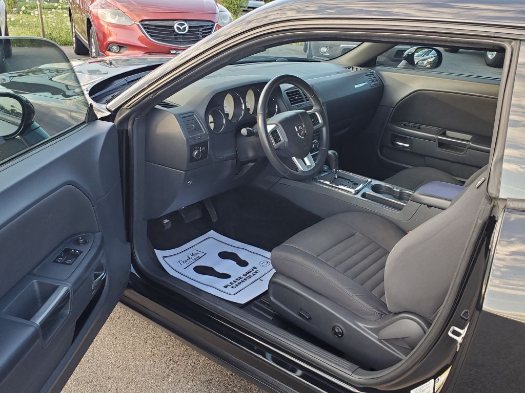 Photo 12 of this DODGE CHALLENGER