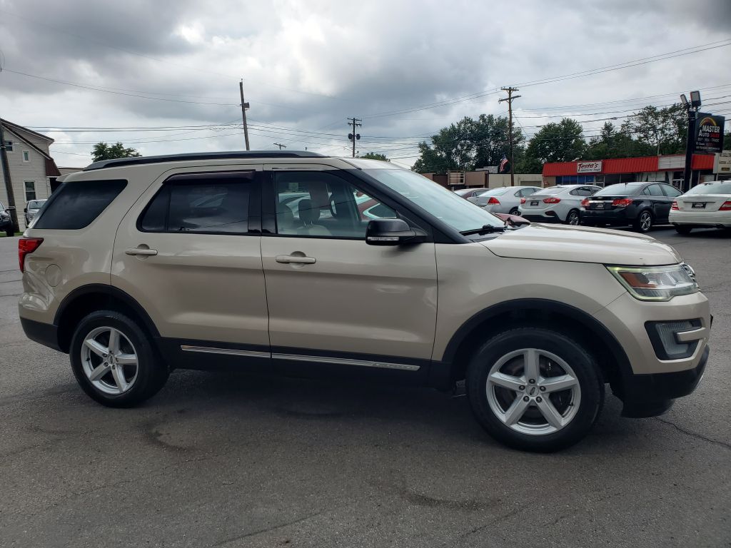 Photo 7 of this FORD EXPLORER