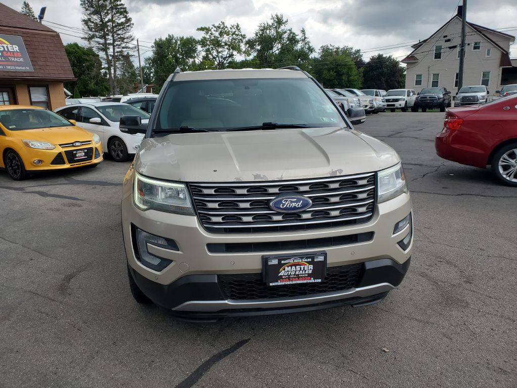Photo 9 of this FORD EXPLORER