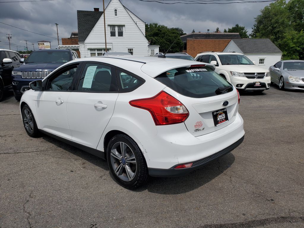 Photo 3 of this FORD FOCUS