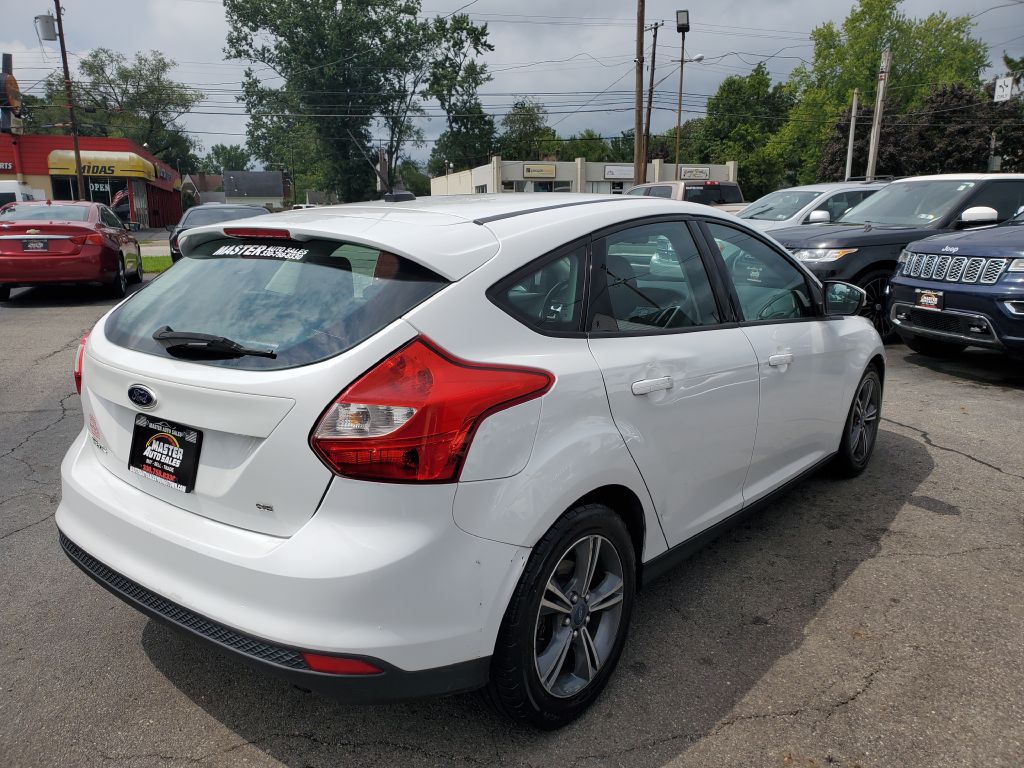 Photo 5 of this FORD FOCUS